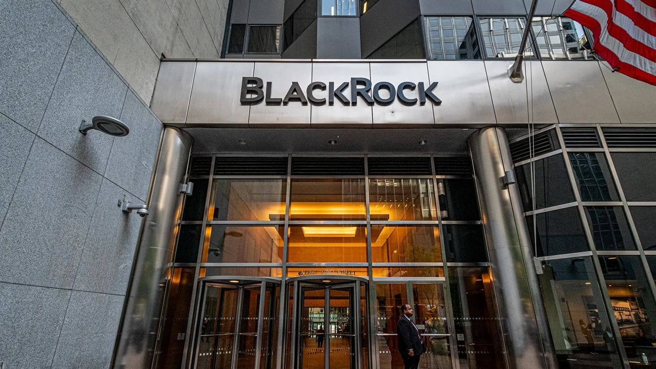 Son Dakika Blackrock Resmi Olarak Spot Bitcoin Etf Ba Vurusunda