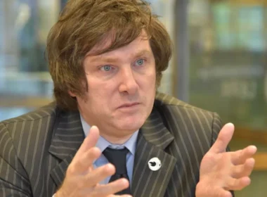 Bitcoin Destekçisi Politikacı Javier Milei, Arjantin Ön Seçimlerinde Zafere Gidiyor