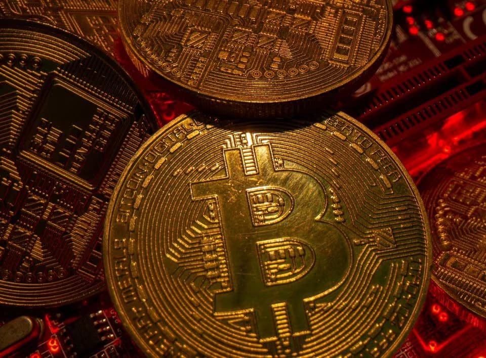 Bitcoin ETF’lerinin Kabul Görmesinin Ardından Bitcoin’de Aşağı Yönlü Riskler Mevcut