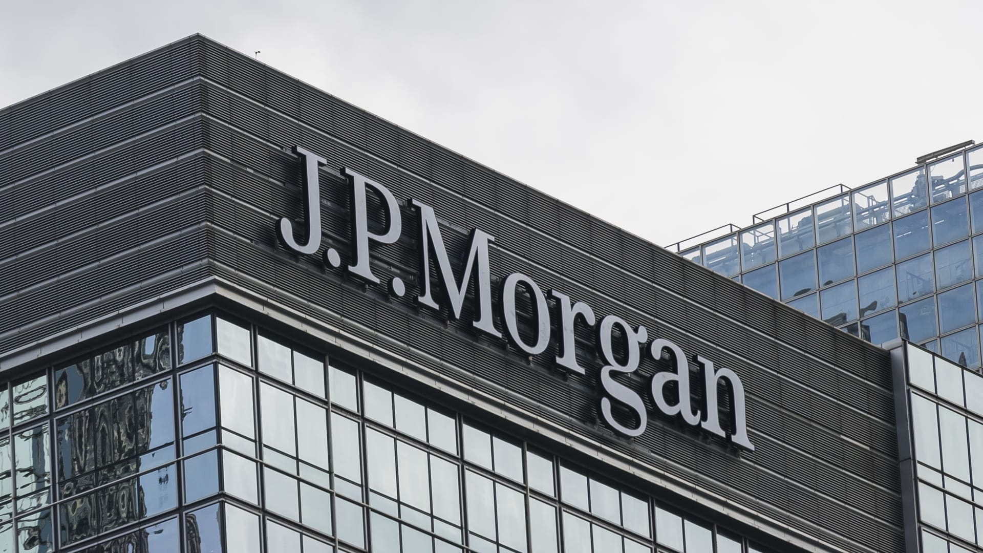 2025 Hedefleri Açıklandı: JPMorgan'a Göre Altın ve Gümüşte Geri Çekilmeler Alım Fırsatı