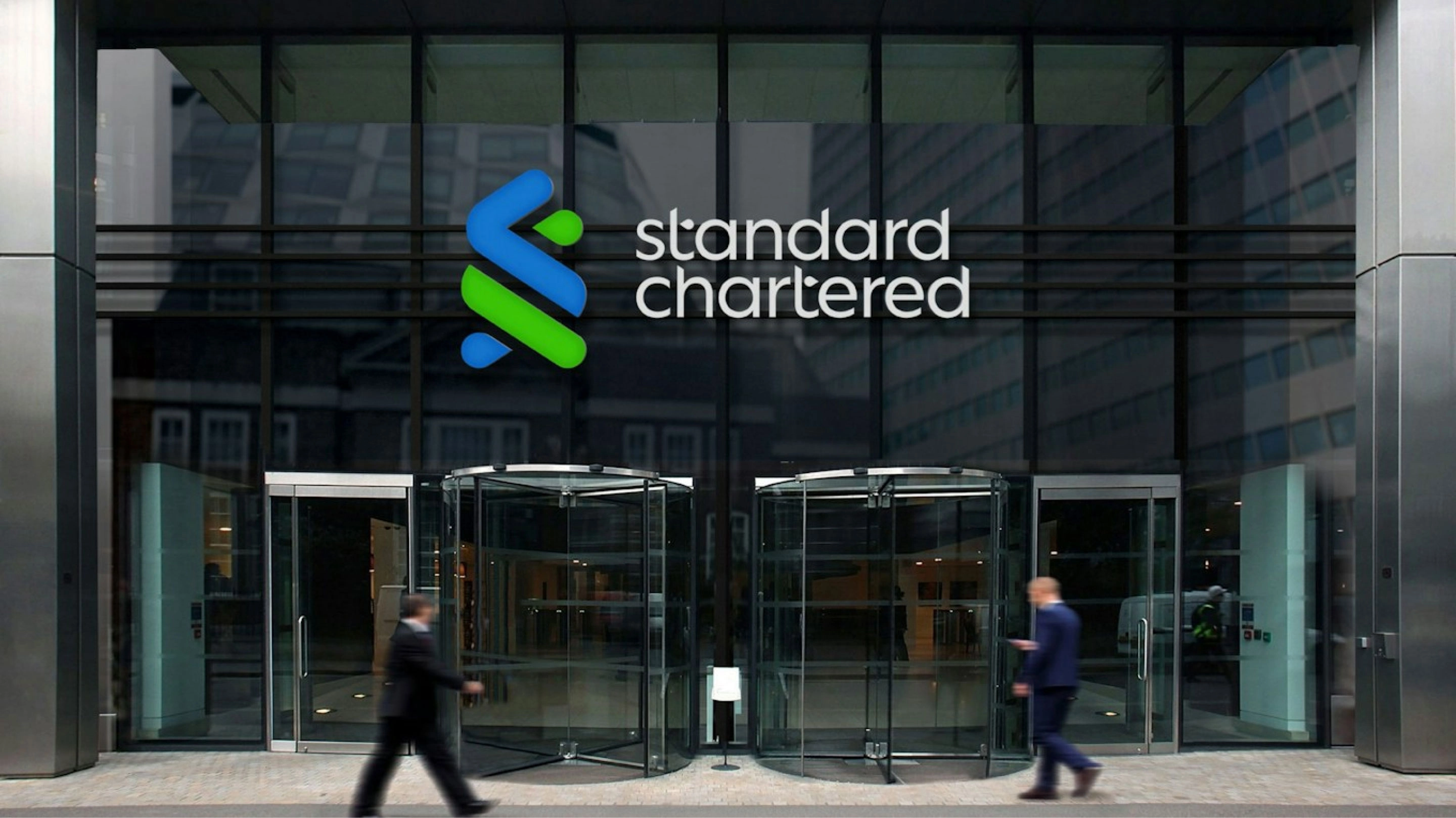 Standard Chartered'dan Kripto Adımı: Bitcoin ve Ethereum Ticaretini Başlatıyor