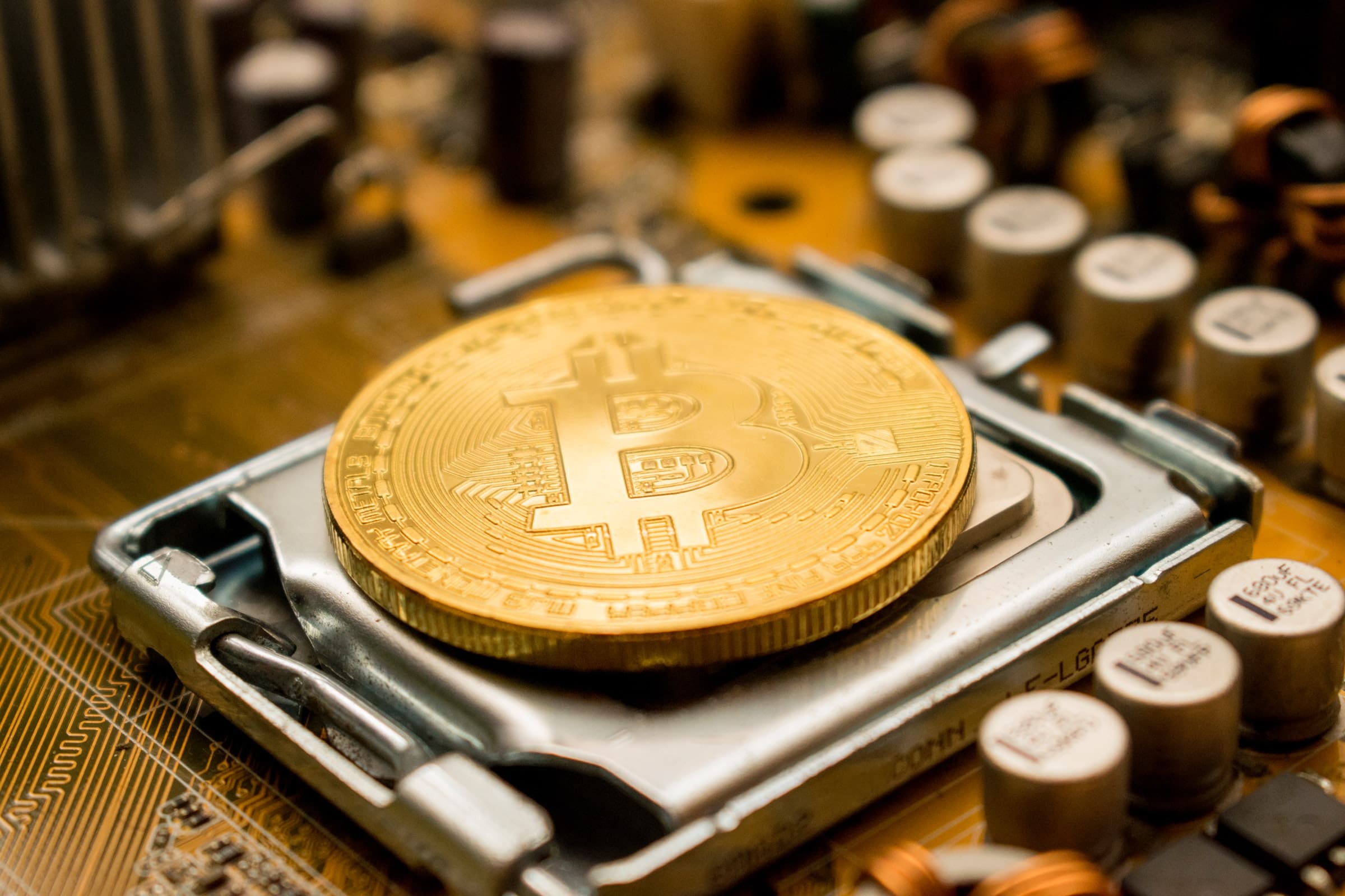 Bitcoin Madenciliği Kârlılığı Rekor Düşüşte: Madenciler Zor Durumda