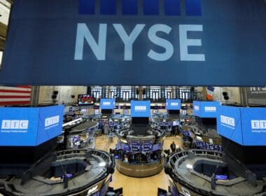 New York Stock Exchange (NYSE): Dünyanın En Büyük Hisse Senedi Borsası ve Küresel Finans Merkezi