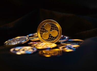 XRP Balinalarından Satış: Analistlerin Gelecek Tahminleri Neler?