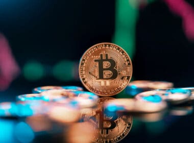 Bitcoin ETF’leri Kısa Süreli Sarsılmanın Ardından Net Girişlere Geri Döndü