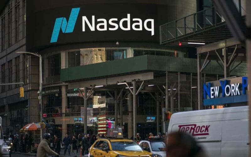 Wall Street Sert Düşüşün Ardından Toparlanmaya Çalışıyor