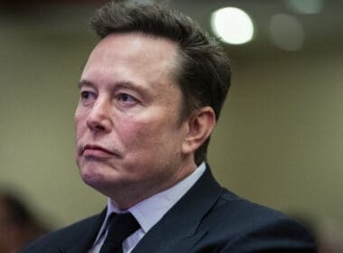 Musk’tan Federal Çalışanlara Sorgu: ”Hızlı Cevap Verin”