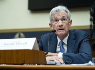 Fed Başkanı Jerome Powell, Faiz Politikası Konusunda Temkinli Mesajlar Verdi