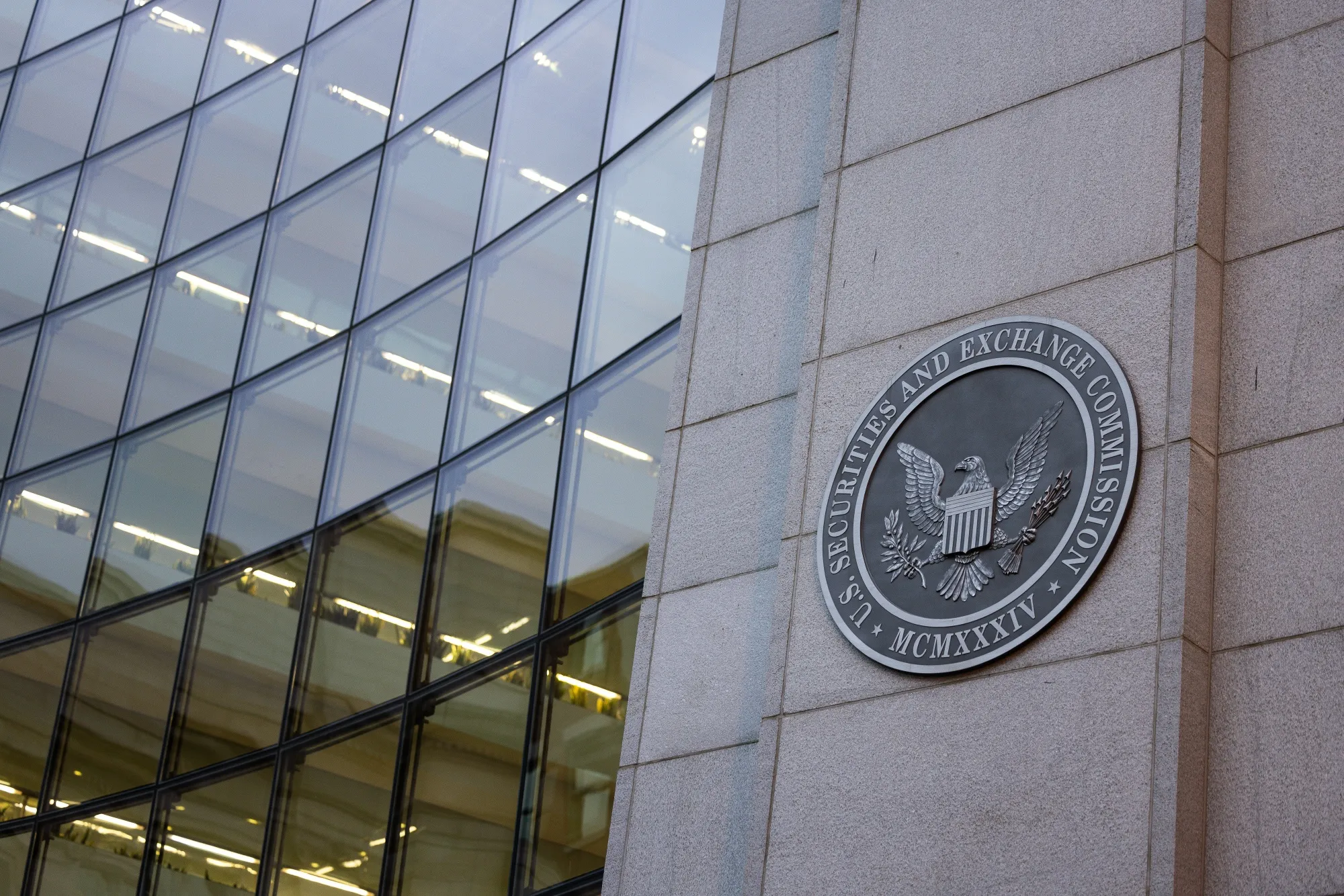 SEC Geçici Başkanı, Kripto Saklama Kurallarının Değişikliğini Talep Etti