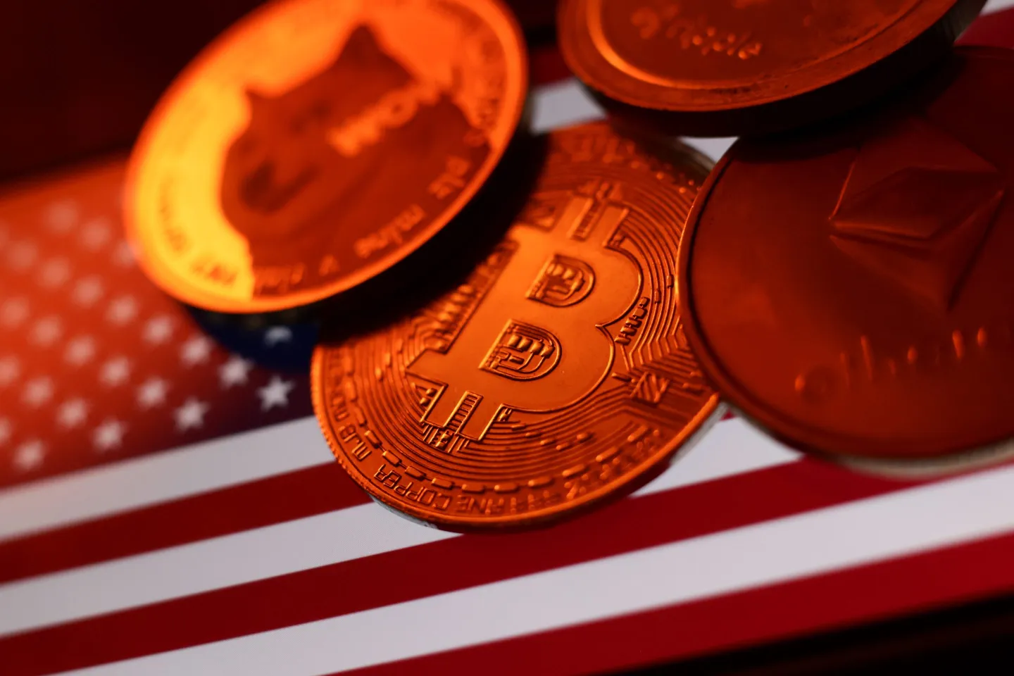 ABD ve Japonya Merkezli İki Büyük Şirketten Peş Peşe Bitcoin Alımı