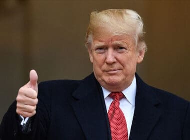 Senatörler, Trump’ın Kripto İlişkileri için Acil İnceleme Çağrısında Bulundu