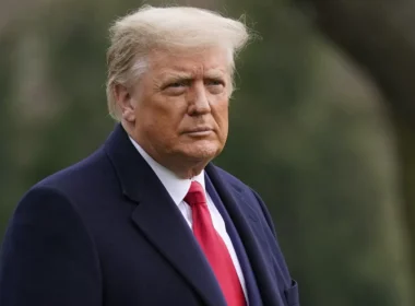 Demokratlar Harekete Geçti: Trump’ın Kripto Projeleri için SAR Belgeleri Talep Ediliyor