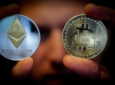 Ethereum ETF’lerine Kurumsal Giriş Arttıkça Bitcoin’i Geride Bıraktı!