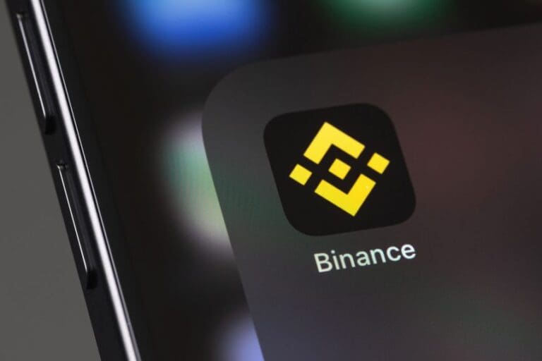 Binance Vadeli İşlemlerinde Kısa Süreli Kesinti Yaşandı: Kripto Paralarda Düşüş Sürüyor