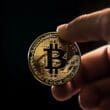 Bitcoin ve Ethereum’da Kan Kaybı: Balina Satışları Piyasayı Sarstı!