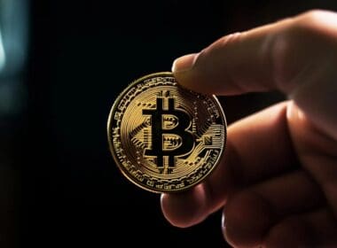 Bitcoin ve Ethereum’da Kan Kaybı: Balina Satışları Piyasayı Sarstı!