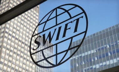 Swift’ten Bir Stratejik Ortaklık Daha: Chainlink de Devreye Giriyor!