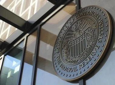 Fed’de Görüş Ayrılığı: Faiz İndirimi Tartışması Yeniden Alevlendi