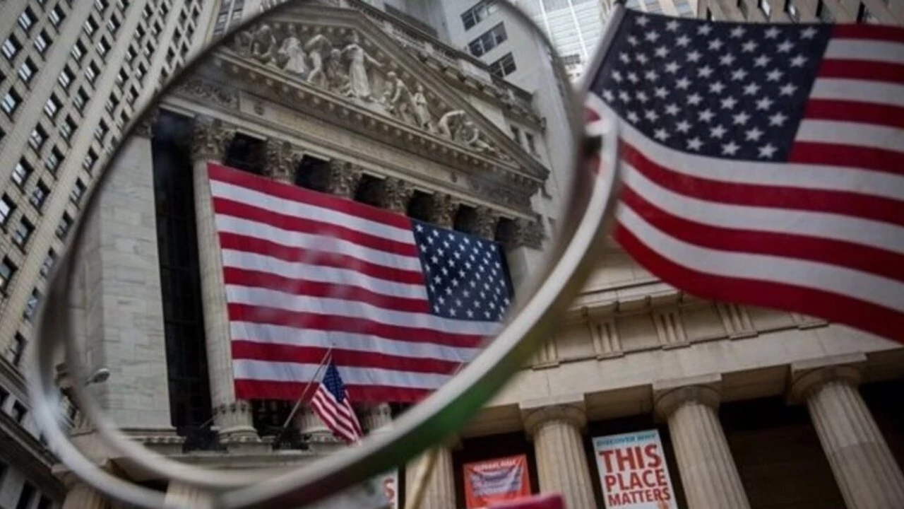 ABD Özel Sektör İstihdamı Ekim’de Beklentiyi Aştı: İş Piyasasında Dengeler Sürüyor