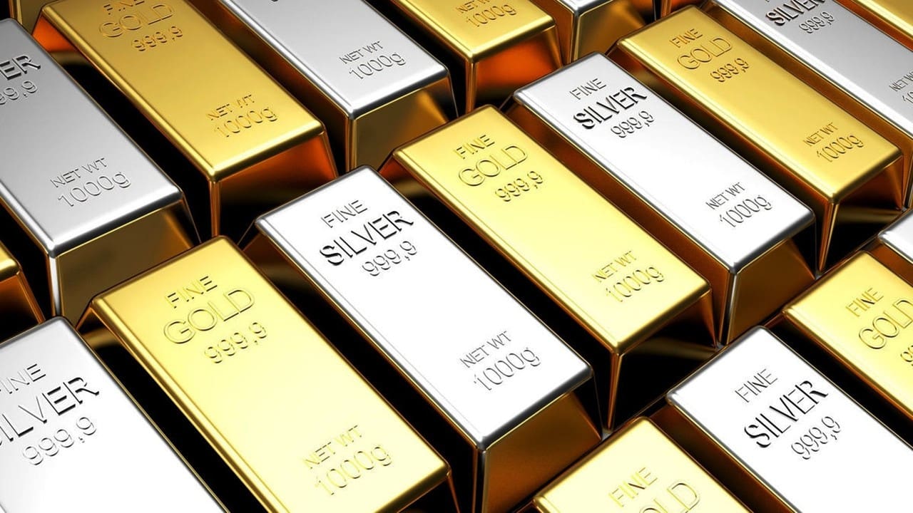 Altın ve Gümüşte Tarihi Rekor: Güvenli Liman Talebi Fiyatları Uçurdu
