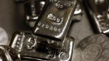 Gümüşte Çin Etkisi: İhracat Lisansı Geliyor, Stoklar 10 Yılın Dibinde