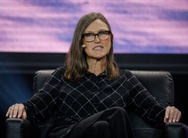 Ark Invest’ten Milyonlarca Dolarlık Alım: Üç Büyük Hisse Öne Çıktı