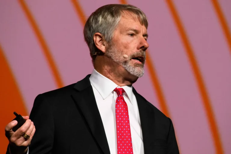 Cantor Strategy Hissesi Hedefini %60 Düşürdü: Analistler Ne Bekliyor?