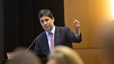 Daha Şahin Bir Aday Olan Kevin Warsh, Fed Başkanlığına Seçildi: Bitcoin için Ne Demişti?