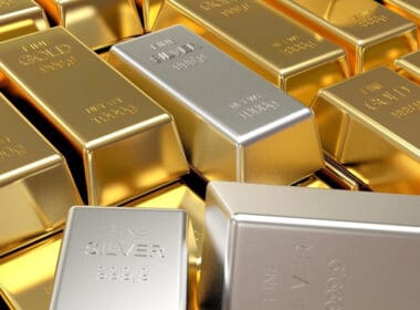 Çin Gümüşe Hücum Etti, Altın Sert Geriledi: Küresel Piyasalarda Denge Değişiyor