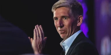 Bitwise Tahmini Değişti: “TradFi Kripto Altyapısını Daha Hızlı Benimseyecek”