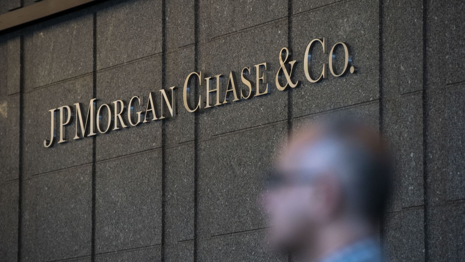 JPMorgan: Kalıcı Petrol Yükselişi S&P 500’ü %15 Düşürebilir