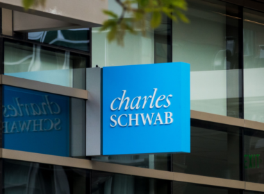 ABD’nin Önde Gelen Finans Şirketleri Kripto Piyasasına Giriyor: Charles Schwab Son Örnek Oldu