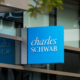 ABD’nin Önde Gelen Finans Şirketleri Kripto Piyasasına Giriyor: Charles Schwab Son Örnek Oldu