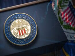 Fed Yetkilisi Musalem’den Enflasyon Uyarısı: Faiz İndirimleri Gecikebilir!