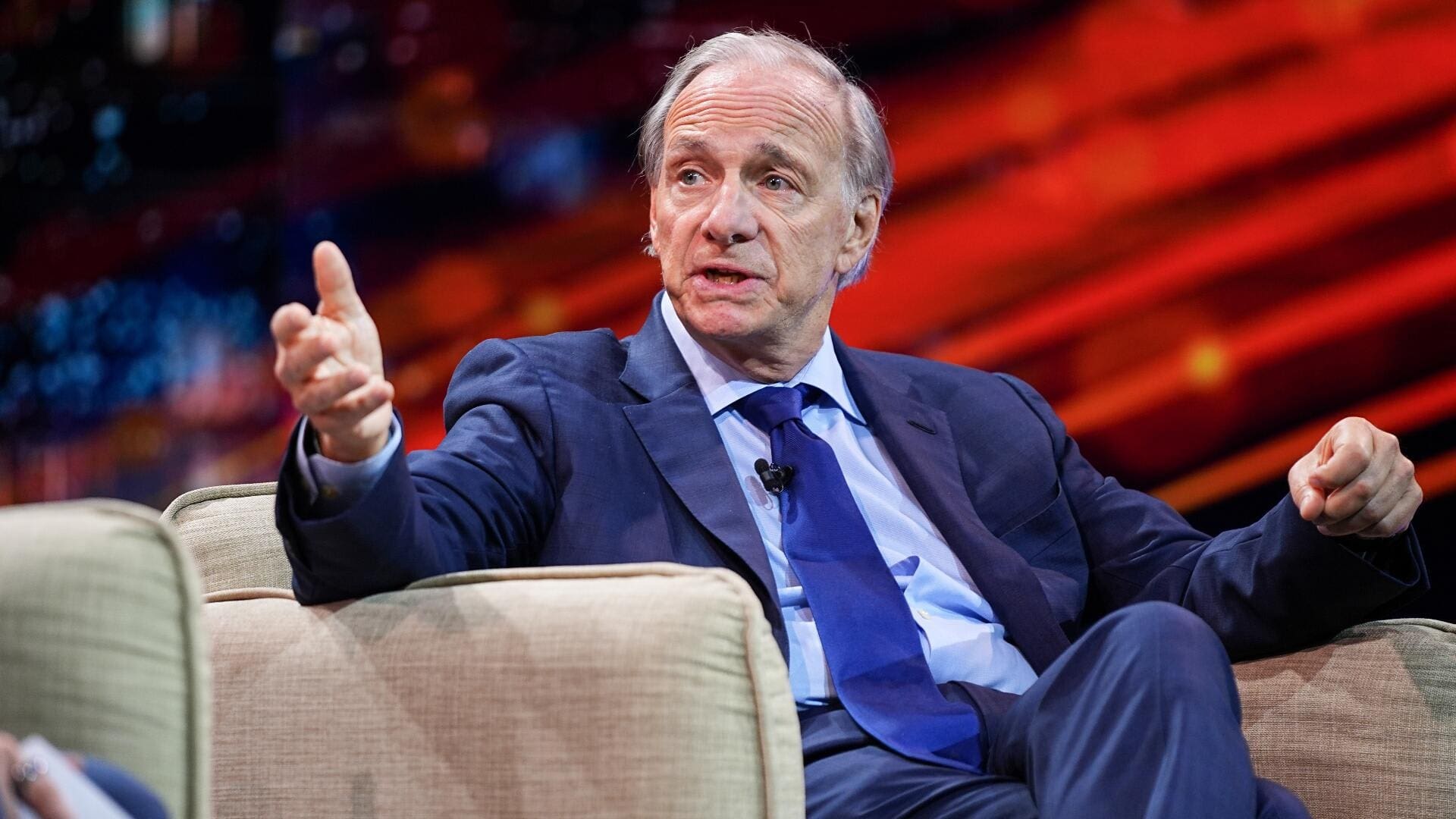 Milyarder Yatırımcı Ray Dalio Uyardı: ABD Ekonomisi Kötü Bir Riskle Karşı Karşıya!