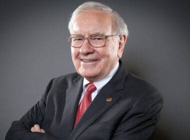 Warren Buffett’in 17 Milyar Dolarlık T‑Bill Hamlesi: Bitcoin İçin Uyarı Sinyali!