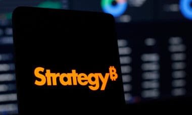 JPMorgan: Strategy Güveni Yeniden Kazanmak için Dolar Rezervlerini Artırabilir