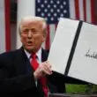 Trump’tan 60 Ülkeye Yeni Gümrük Hamlesi: ABD Bu Hafta Tarifeleri Açıklayabilir!