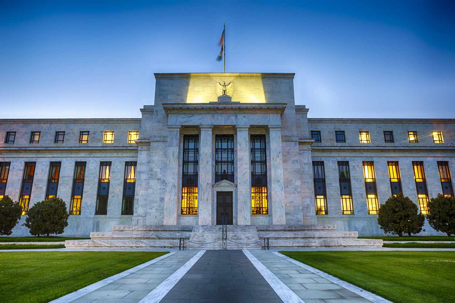 Fed Tutanakları Şahinleşti: Enflasyon Riskleri Öne Çıktı