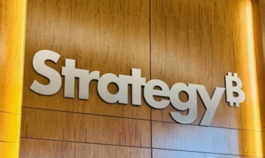 Strategy “Son Çare”ye Başvurdu: Temettü Ödemeleri için 216 Milyon Dolarlık Bitcoin Satışı