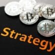 Strategy’nin Bitcoin Satışları Tartışılırken CEO Phong Le, Alımlar için Yıl Sonunu İşaret Etti