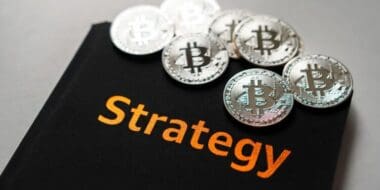Strategy’nin Bitcoin Satışları Tartışılırken CEO Phong Le, Alımlar için Yıl Sonunu İşaret Etti